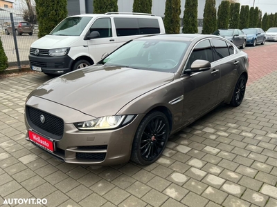 Jaguar XE 20t Prestige