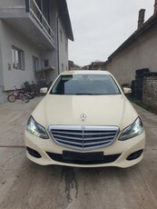 Vând mercedes E Class 2016