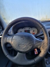 Vând Renault clio 1.4 2002