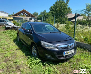 Opel astra J cu motor defect