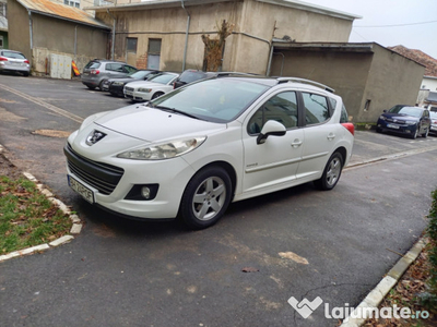 Peugeot 207 1.4 benzina 95cp 2010 euro 5 Impecabil