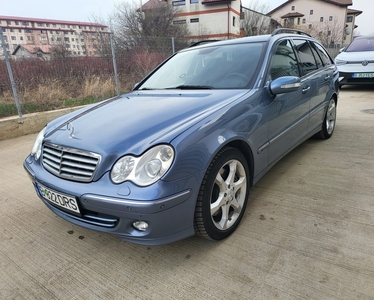 Mercedes c220,2005,facelift, automat,stare foarte bună,EURO 4,OCAZIE Bucuresti Sectorul 6