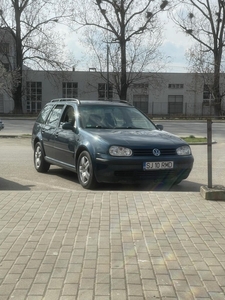 Vând sau schimb golf 4 motor 1.9tdi 101cp Simleu Silvaniei