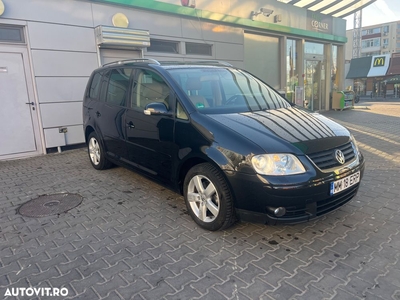 Volkswagen Touran 2.0TDI Highline Aut