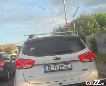 Kia Carens 7 locuri