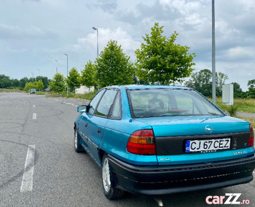 Opel astra f sedan