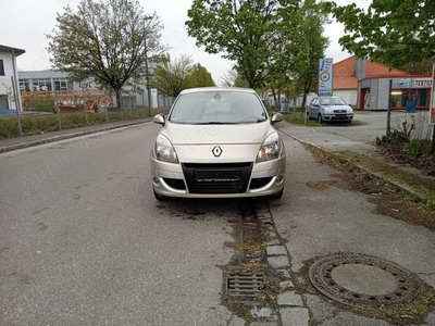 Vând Renault Scenic lll 2010