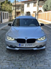 BMW 320 - Trapa HeadUp Harman Kardon