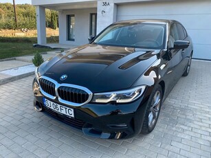 BMW Seria 3 318i AT