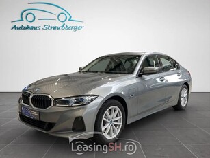 BMW Seria 3 330 xe adptLED HiFi elSitz RFK HuD LCProf KZU 3Z