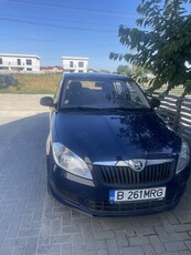 Vand autoturism Skoda Fabia perfecta stare