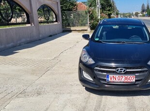 Vând Hyundai i30