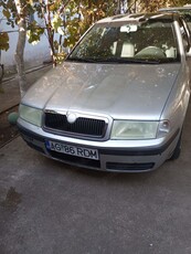 Vând Skoda