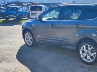 Vând Ford Kuga 4x4 2016 208 000 km