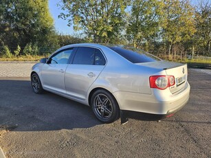 Volkswagen Jetta 2.0 TDI DPF Comfortline