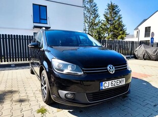 Volkswagen Touran 2.0 TDI DPF BlueMotion Technology DSG Comfortline