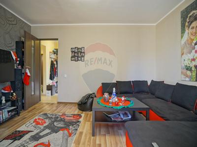Apartament 4 camere vanzare in bloc de apartamente Brasov, Tractorul