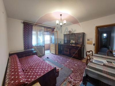 Apartament 4 camere vanzare in bloc de apartamente Timis, Lugoj