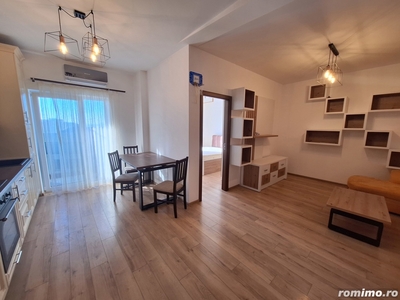 Apartament cu 3 camere de închiriat