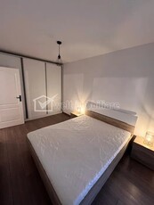 Apartament 2 camere, cartier Europa, Parcare, Etaj intermediar, Balcon