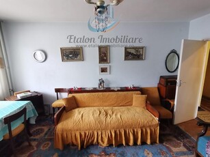 Apartament 2 camere, luminos, zona Biserica Noua,Precista