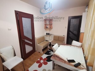 Apartament 3 camere, 2 balcoane etaj 4/4 Darmanesti