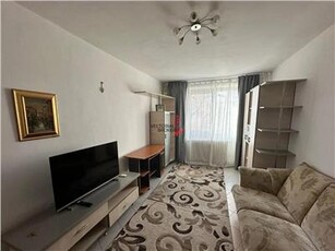 Apartament 3 camere et.4, decomandat, bl.1982, Basarabia Chisinau