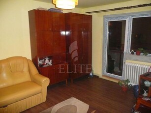 Apartament 3 camere in zona CALEA FLORESTI