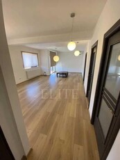 Apartament 3 camere in zona Campului