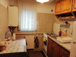 Apartament o camera in zona STRAZII DAMBOVITEI