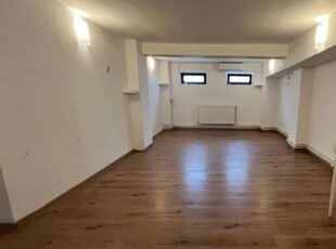 Delfinariu , spatiu comercial, 146 mp, intrare din strada