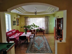 Vanzare Casa 260 mp - km 4-5, Constanta