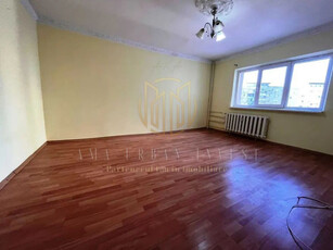 Vitan Mall vand apartament 3 camere hol H pret 161000 eur