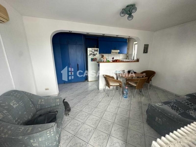 Apartament 2 camere Pacurari, curat, etaj intermediar, IDEAL INVESTITIE!