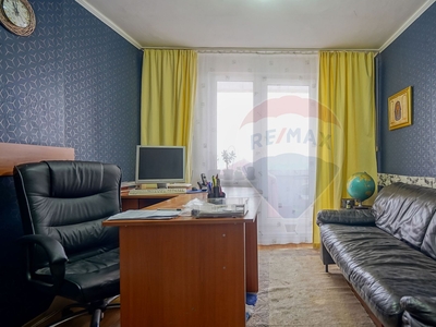 Apartament 3 camere vanzare in bloc de apartamente Brasov, Calea Bucuresti