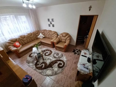 Apartament cu 2 camere, etaj 1/4 zona Mircea