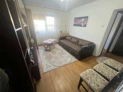 Apartament cu 2 camere, zona Podu Ros