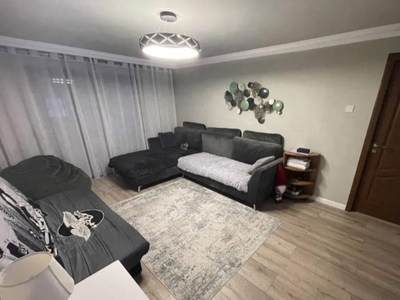 Apartament cu 3 camere, decomandat, zona Dancu