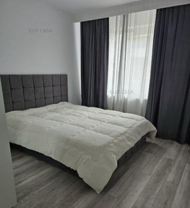 Apartament cu 3 camere, decomandat, zona Tatarasi