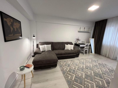 Apartament cu 3 camere, zona Galata