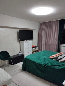 Apartament cu 4 camere, decomandat, etaj 1/6, zona Pacurari