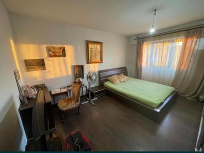 Apartament cu 4 camere, decomandat, zona Dacia