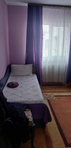 Apartament cu 4 camere, etaj 3/4, zona Dacia