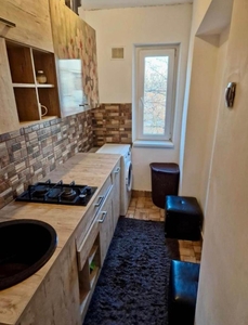 Apartament de 2 camere, zona Podu Ros