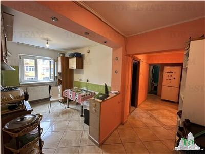 Apartament de 3 camere, 2 bai , 2 balcoane, bloc din 1986, Margeanului ( Petre Ispirescu)