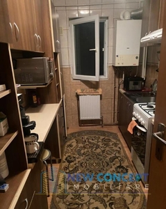 Apartament de vanzare cu 3 camere-Zona Dacia Bicaz