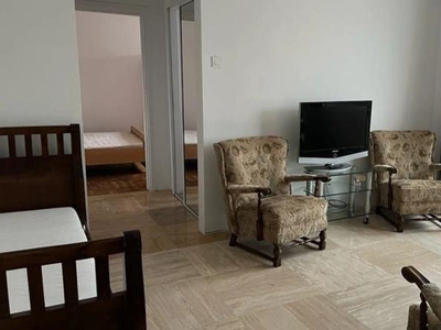 De vanzare apartament, 2 camere, semidecomandat, 52 mp, Podu Ros, Colegiul Emil Racovita, Cod 153942