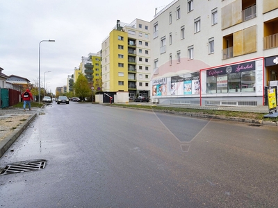Spatiu comercial 70 mp inchiriere in Bloc de apartamente, Brasov, Tractorul