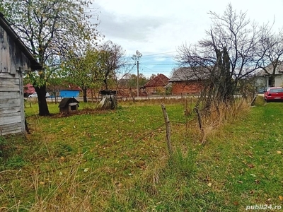 Vând teren intravilan la drumul principal in Șurdești