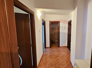 Apartament 3 camere inchiriere in bloc de apartamente Piatra-Neamt, 1 Mai